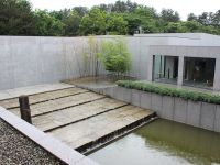 土門拳記念館が、日本建築家協会(JIA)の「25年賞」を受賞した。「四半世紀を経過してもなお風雪に耐えて維持され環境や建築の意義を伝えている」のが理由。とのことですのでついでにアップしておきます。 土門拳記念館 中庭?2010.6.30
